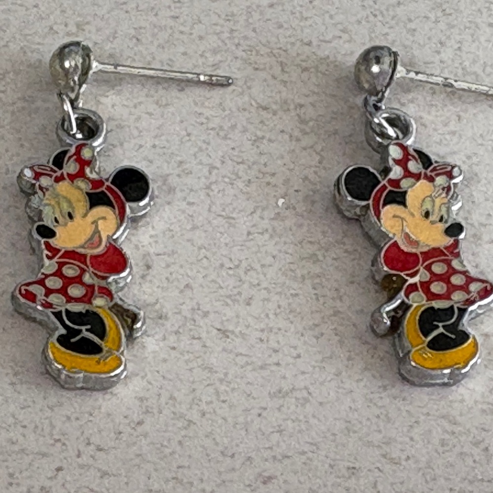 WALT DISNEY MINNIE MOUSE EARRINGS